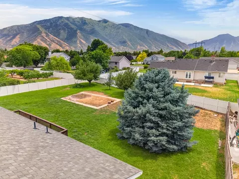 Exterior - 949 W 1800 N, Mapleton, UT 84664 photo 1 of 5