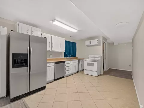 Kitchen - 949 W 1800 N, Mapleton, UT 84664 photo 6 of 8