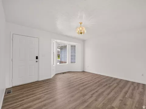 Living - 949 W 1800 N, Mapleton, UT 84664 photo 1 of 7