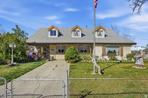 10106 S Peony Way, Sandy, UT 84094