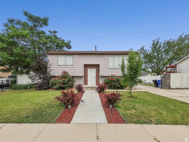 8129 W Armoridge Ln S, Magna, UT 84044