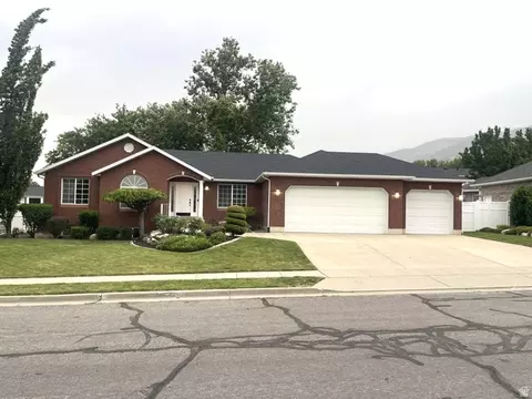 356 W Sunset Cir, Centerville, UT 84014