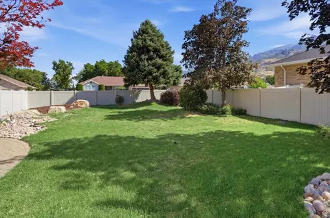 Exterior - 39 S 2625 E, Layton, UT 84040 photo 11 of 12