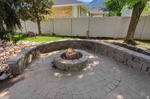 Exterior - 39 S 2625 E, Layton, UT 84040 photo 9 of 12