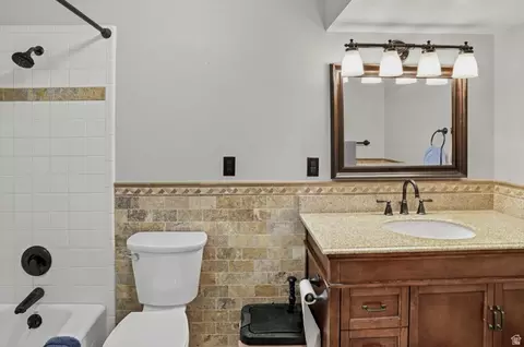 Bath - 39 S 2625 E, Layton, UT 84040 photo 6 of 6