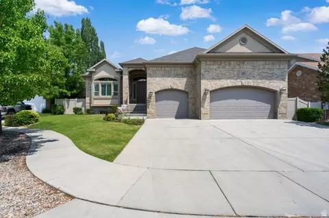 1653 E Crescent View Cir S, Sandy, UT 84092