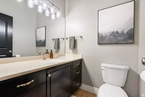 Bath - 1653 E Crescent View Cir S, Sandy, UT 84092 photo 4 of 6