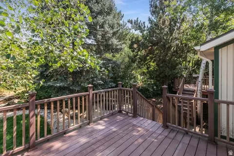 Exterior - 3205 E Bell Canyon Rd S, Sandy, UT 84092 photo 4 of 13