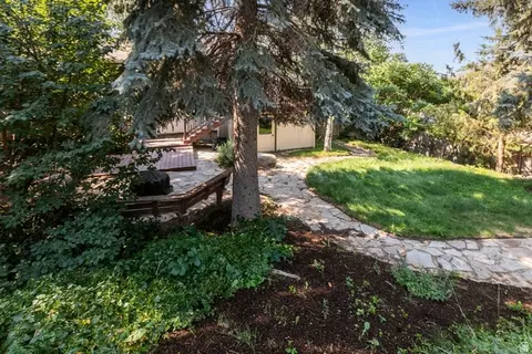 Exterior - 3205 E Bell Canyon Rd S, Sandy, UT 84092 photo 10 of 13