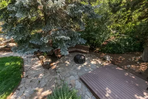 Exterior - 3205 E Bell Canyon Rd S, Sandy, UT 84092 photo 5 of 13