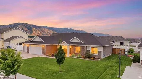 222 W 450 S, Hyde Park, UT 84318