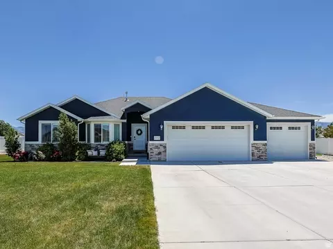 712 E Sunset View Rd S, Grantsville, UT 84029