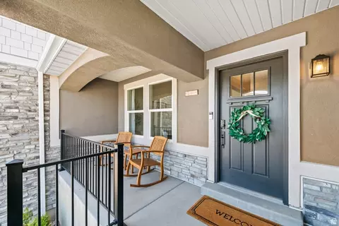 528 W Autumn Hills Blvd, Lehi, UT 84043