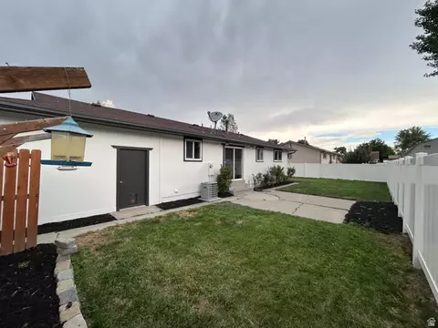 9789 S 285 E, Sandy, UT 84070 photo 12