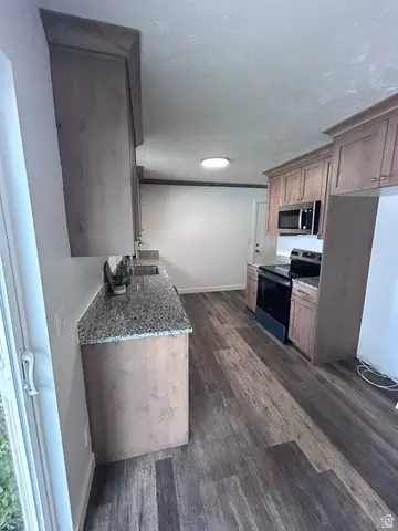 9789 S 285 E, Sandy, UT 84070 photo 24