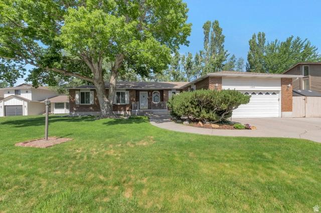11072 S Windy Peak Ridge Dr E #32, Sandy, UT 84094
