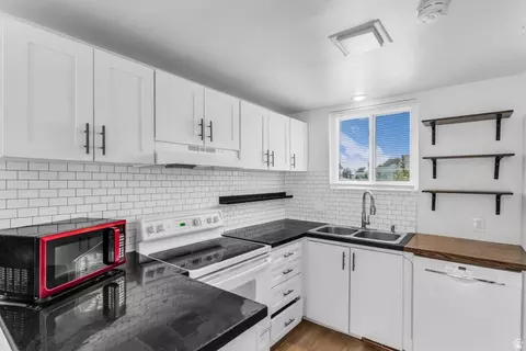 Kitchen - 886 N 350 E, Orem, UT 84057 photo 1 of 2