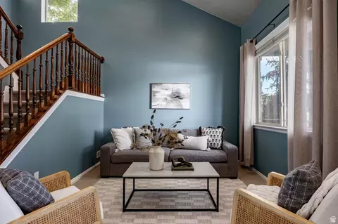 1065 W Windsor Dr, North Salt Lake, UT 84054