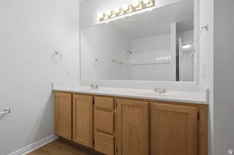 Bath - 794 E 950 S, Provo, UT 84606 photo 1 of 4
