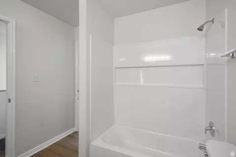 Bath - 794 E 950 S, Provo, UT 84606 photo 1 of 3