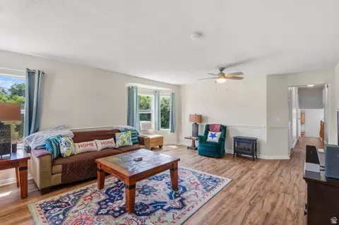 566 S Main St, Lyman, UT 84749 photo 4