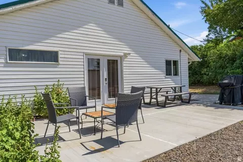 566 S Main St, Lyman, UT 84749 photo 33