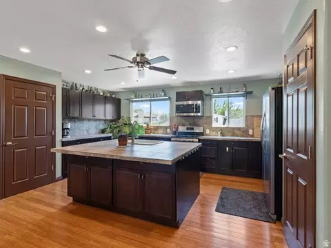 449 E 900 N, Orem, UT 84097 photo 3