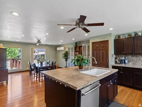 449 E 900 N, Orem, UT 84097 photo 4