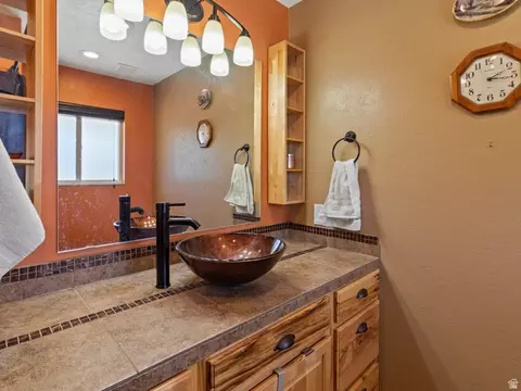 449 E 900 N, Orem, UT 84097 photo 10