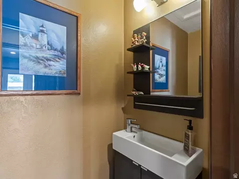 449 E 900 N, Orem, UT 84097 photo 8