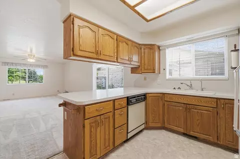 Kitchen - 442 W 230 N, Orem, UT 84057 photo 1 of 3