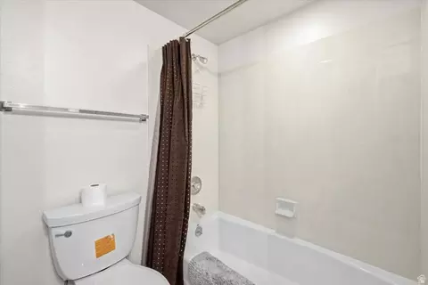 Bath - 442 W 230 N, Orem, UT 84057 photo 4 of 4