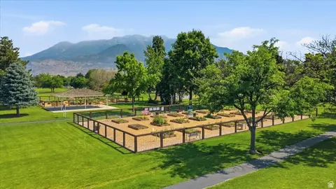 View/Area - 442 W 230 N, Orem, UT 84057 photo 6 of 6