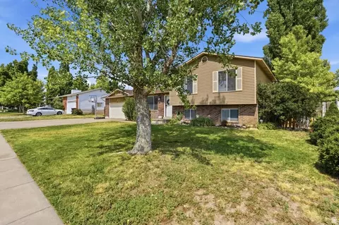 1815 Allison Way, Syracuse, UT 84075 photo 2