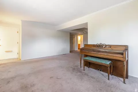 302 E Peach Ln S, Bountiful, UT 84010 photo 5