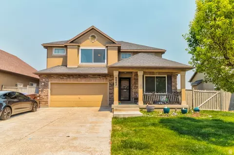 8842 N Jefferson Dr, Eagle Mountain, UT 84005