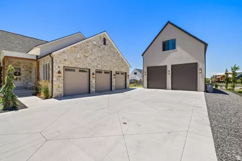 Exterior - 478 S Maple Lakes Dr, Mapleton, UT 84664 photo 2 of 7