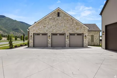 Exterior - 478 S Maple Lakes Dr, Mapleton, UT 84664 photo 3 of 6