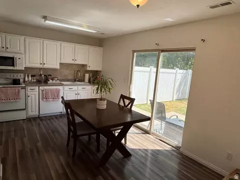 183 E 820 S, Centerville, UT 84014 photo 5