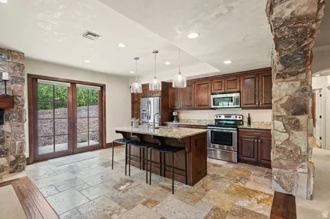 Kitchen - 1454 E Bald Mountain Cir, Alpine, UT 84004 photo 2 of 2