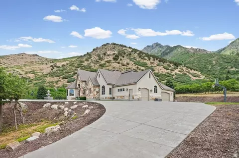 Exterior - 1454 E Bald Mountain Cir, Alpine, UT 84004 photo 2 of 8