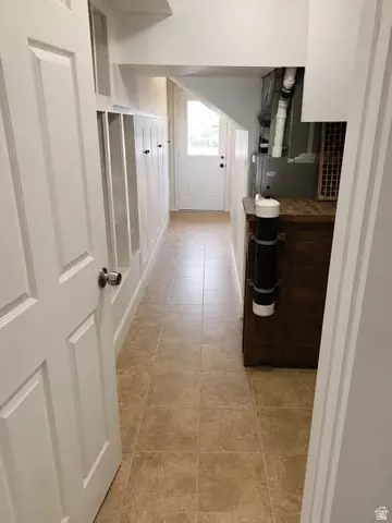 Entry Way - 1225 S Main St, Mapleton, UT 84664 photo 2 of 2
