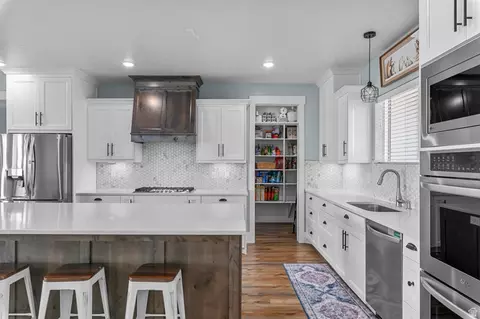 Kitchen - 1426 S 1450 W, Mapleton, UT 84664 photo 2 of 4