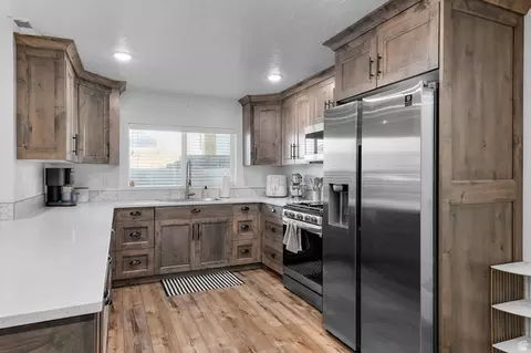 Kitchen - 1426 S 1450 W, Mapleton, UT 84664 photo 4 of 4
