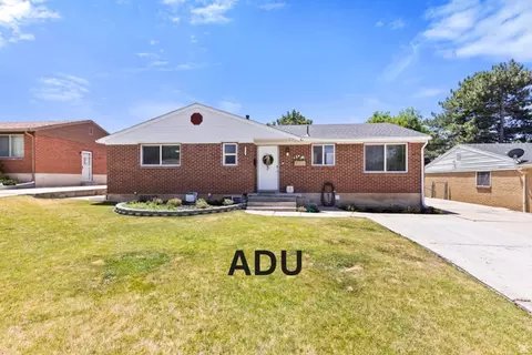 985 1st St, Ogden, UT 84404