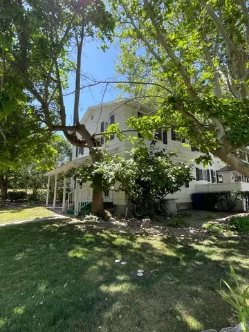 3891 S Grandview Dr E, Ogden, UT 84403