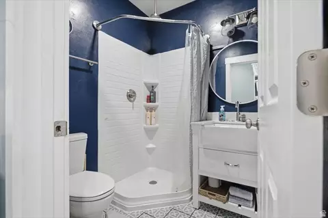 Bath - 209 E 300 N, Smithfield, UT 84335 photo 2 of 4
