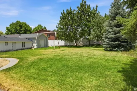Exterior - 209 E 300 N, Smithfield, UT 84335 photo 2 of 6