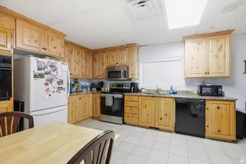 Kitchen - 209 E 300 N, Smithfield, UT 84335 photo 5 of 6