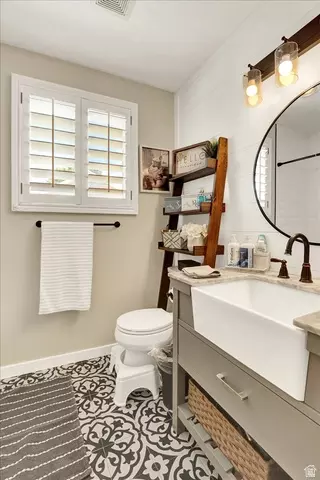 Bath - 1073 N 175 E, Layton, UT 84041 photo 4 of 7